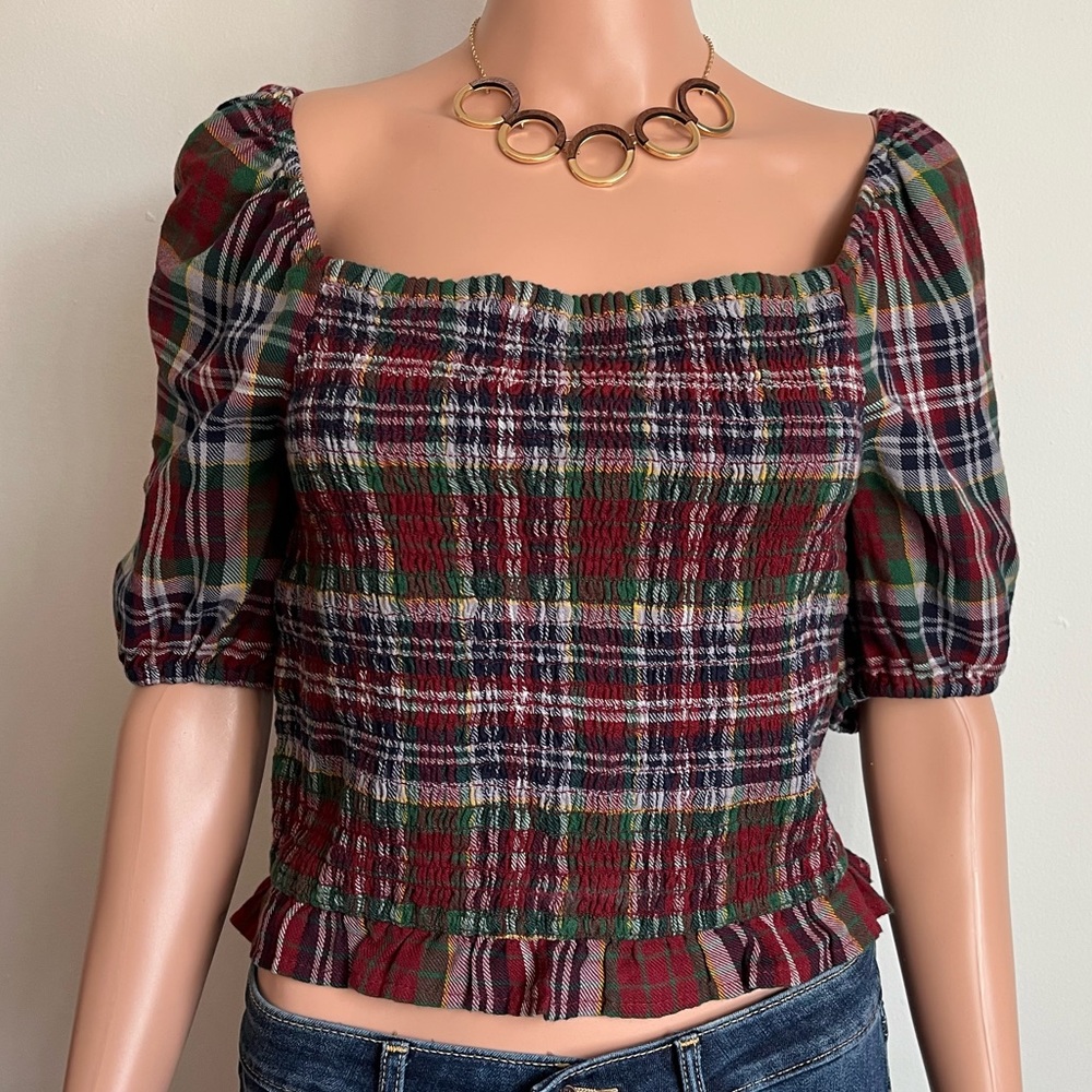 NWT American Eagle Womens Short Sleeve Smocked Seersucker Top